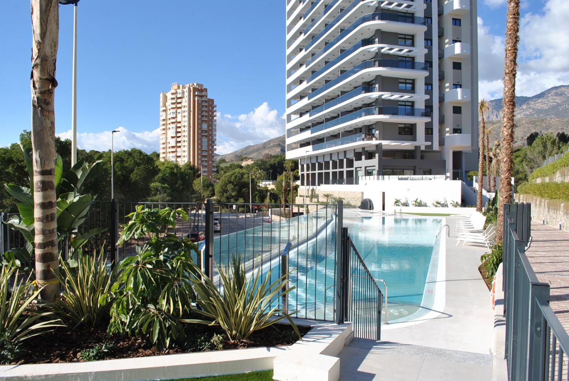 Eagle Tower By Espana Casas Apartment